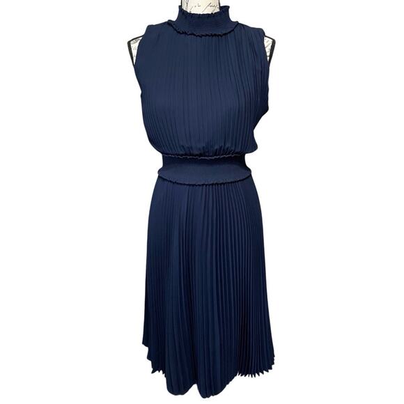 Nanette Lepore Sleeveless Pleated Dress Size 6 Navy High Smocked Neck Waist NEW - Picture 1 of 11